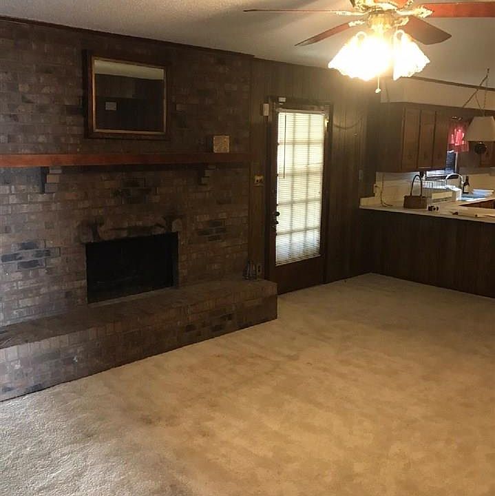 2nd image of 101 Clay Cir