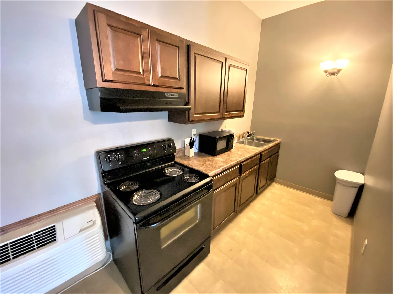 1624 6th Ave SW - Ext Stay & Bays - #1 Suite — Photo 4