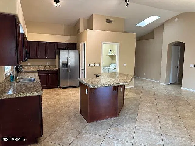 3 bed, 1.5 bath, 1482 sqft, $2,200 — Photo 4