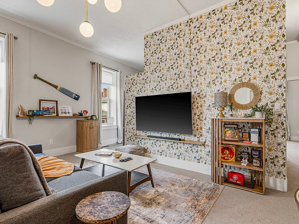 12 Ladd St #3