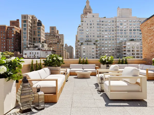 181 Macdougal Street image 6 of 24