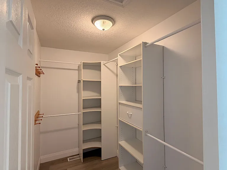921 Windflower Pl — Photo 10