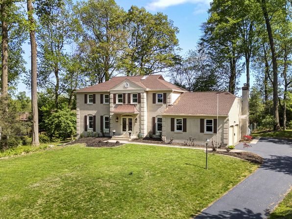 204 Autumn Dr, Exton, PA 19341