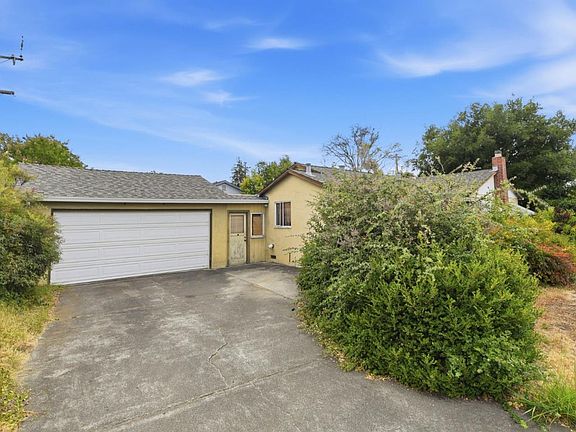 2nd image of 208 Kamson Way