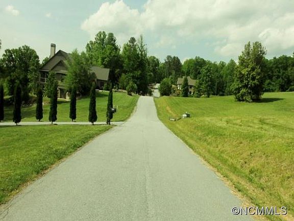 2nd image of 291 Majestic View Ct