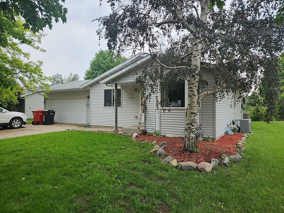 1st image of 2913 Lakeview Dr