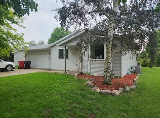 2913 Lakeview Dr, Yankton, SD 57078