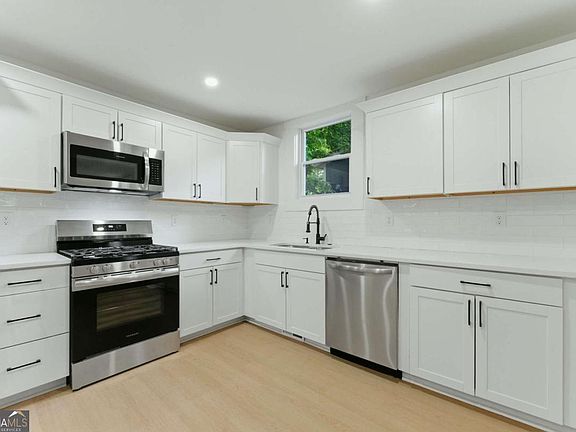 5th image of 1576 Elixir Ave SW