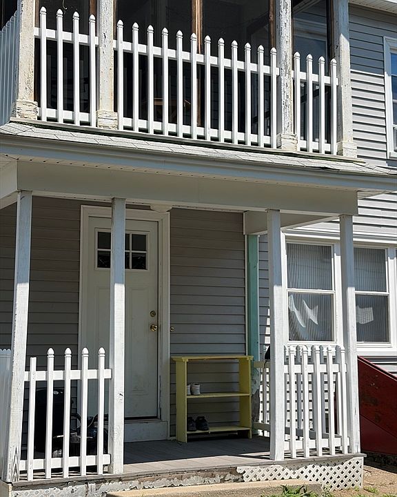 1st image of 40 Fort St