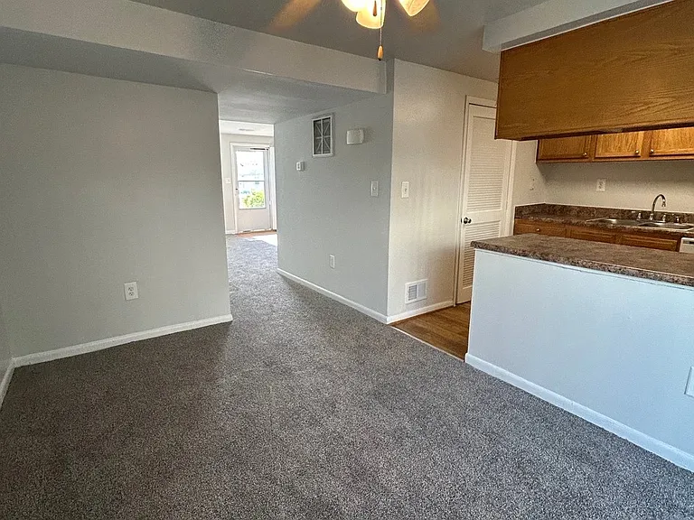 Longview — Photo 225