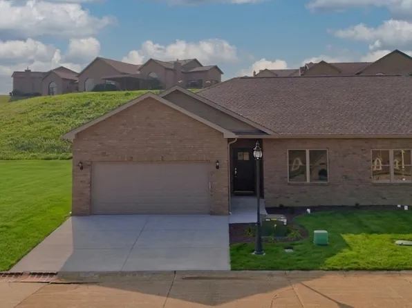 49099 Fairway Dr, East Liverpool, OH 43920