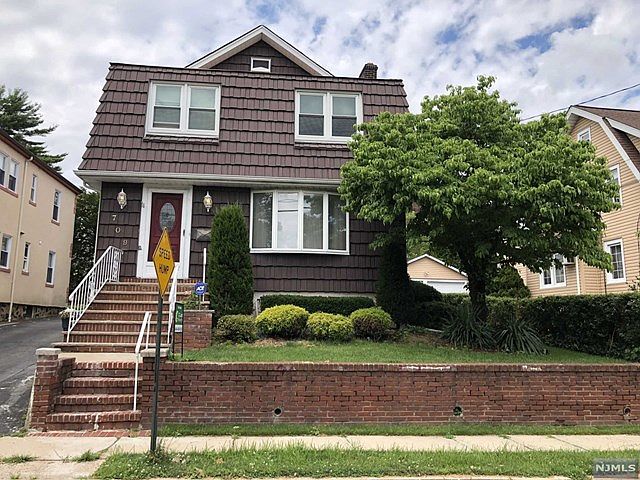 1st image of 709 Kingsland Ave