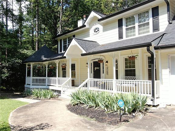 2nd image of 3155 Laura Ln