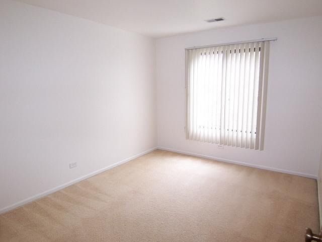 1st image of 940 Surrey Dr #A2