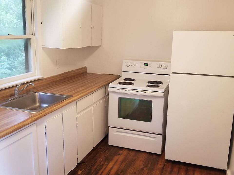 1st image of 1504 S Fiske Blvd #C
