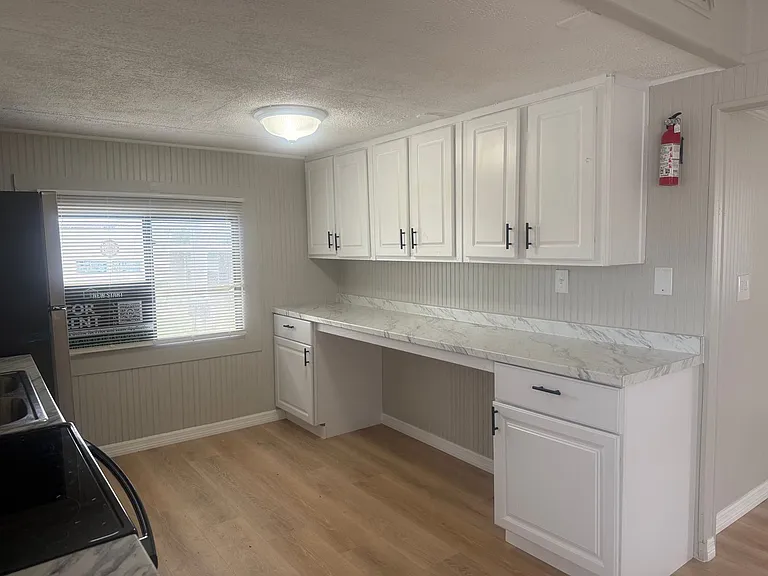 512 51st Avenue Dr W — Photo 29