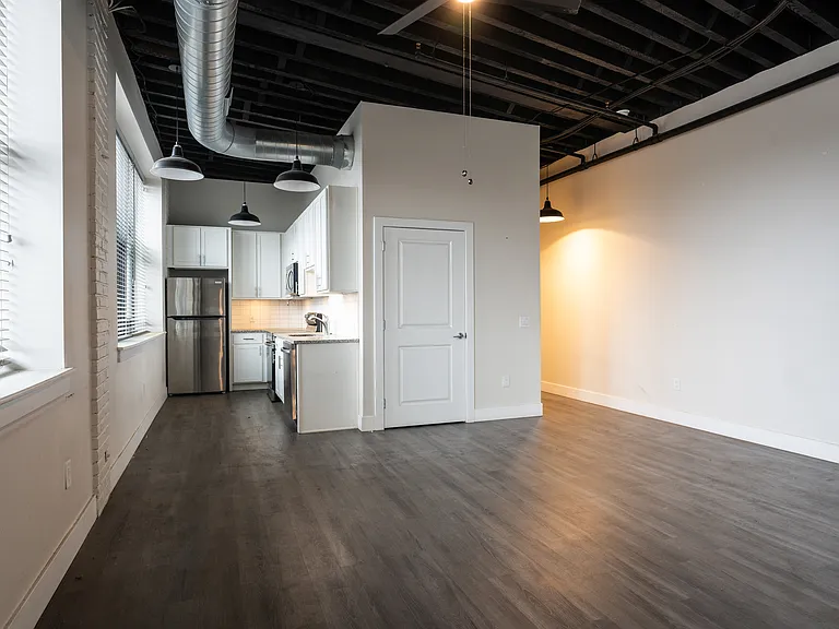 Autograph Apartments — Photo 10