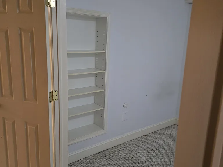 155 Woodstream Ct — Photo 22