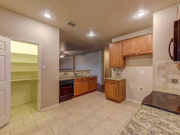 3rd image of 4026 Carrington Dr