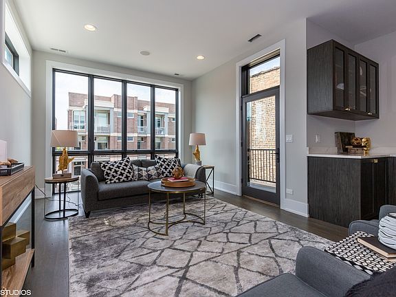 5th image of 2447 N Clybourn Ave #Penthouse