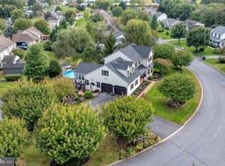 5 Village Dr, Lititz, PA 17543