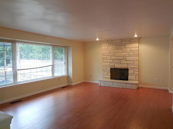 Main floor Living room