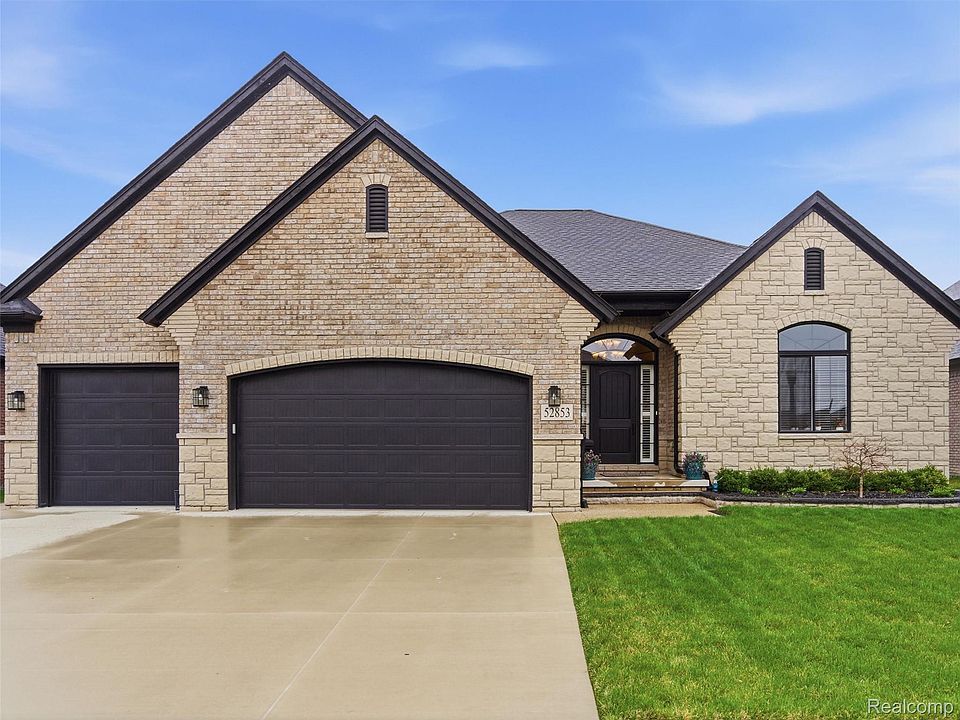 1st image of 52853 Crimson Dr