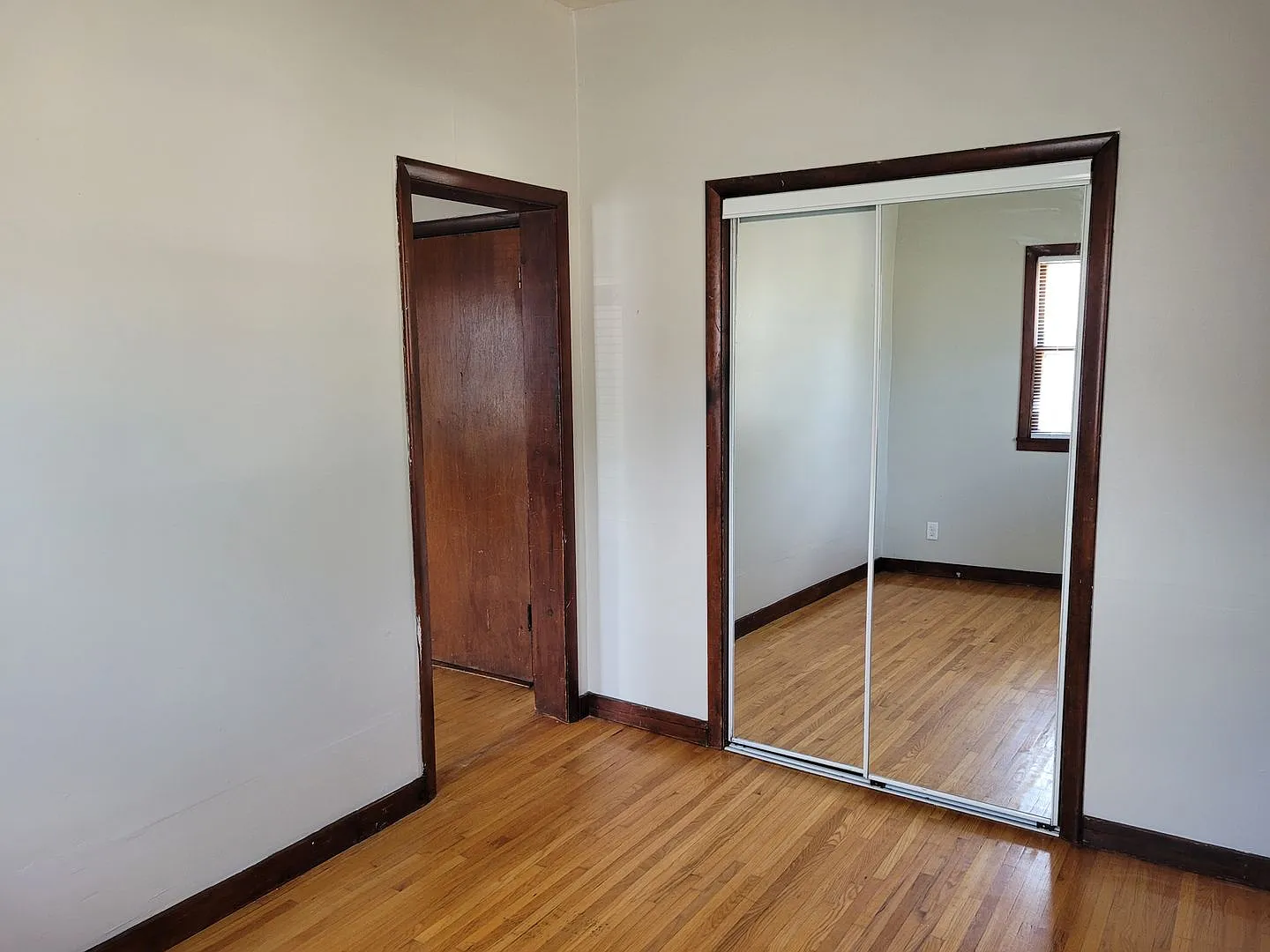 1552 Edmund Ave — Photo 4