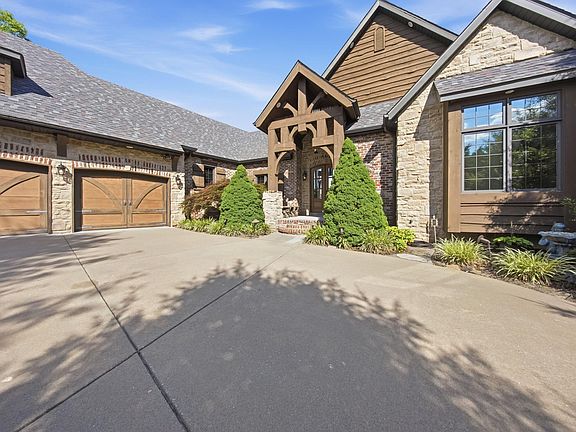 2nd image of 3142 W Cedarbluff Drive