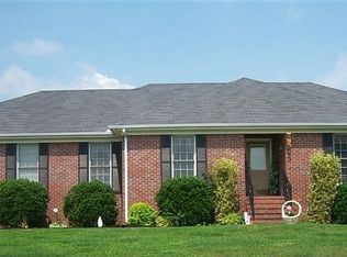 12 Jonathan Dr, Fayetteville, TN 37334