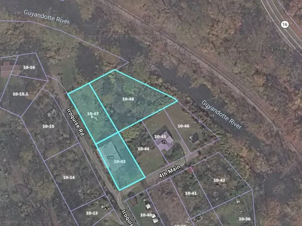 166 Iroquois Bottom Rd, Amigo, WV 25811
