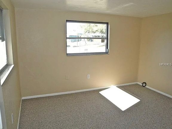 5th image of 466 Edgewood Rd