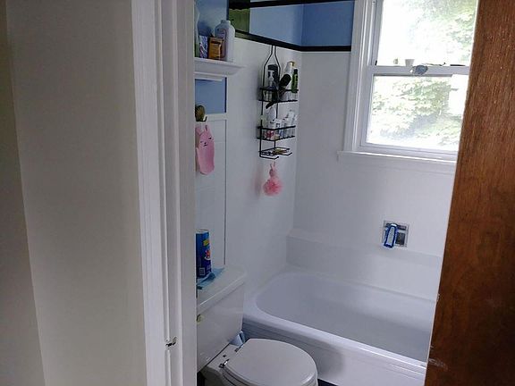 4th image of 307 Englewood Ave #3