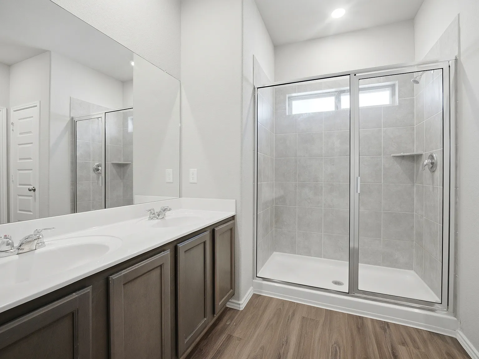 4 bed, 2194 sqft, $2,000 — Photo 3