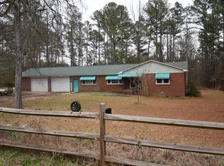 211 Mosley Rd, Greenwood, SC 29646