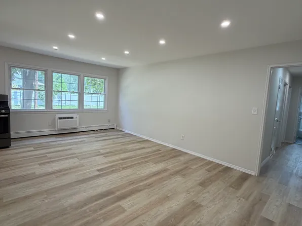 48 Stonehurst Blvd APT C, Freehold, NJ 07728