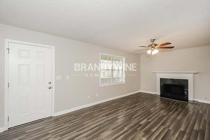 230 Brookside Dr — Photo 5