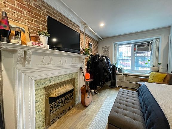 4th image of 901 Sterling Pl APT 1A