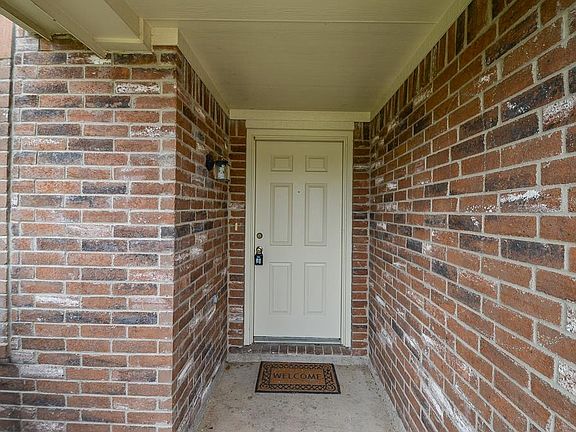3rd image of 6611 Hayman Dr
