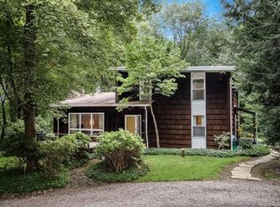 445 Steiner Bridge Rd, Valencia, PA 16059