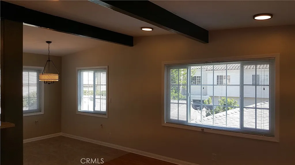 2 bed, 750 sqft, $2,800 — Photo 3