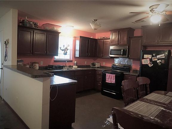 5th image of 1301 Thompson Ln