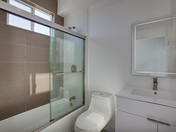 4th image of 5925 Barton Ave #102