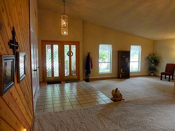 3rd image of 2816 Lemmontree Ln