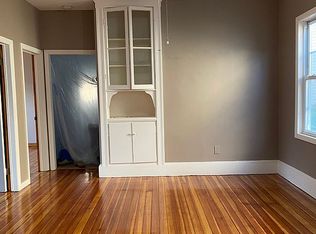3 Becket St #1, Salem, MA 01970