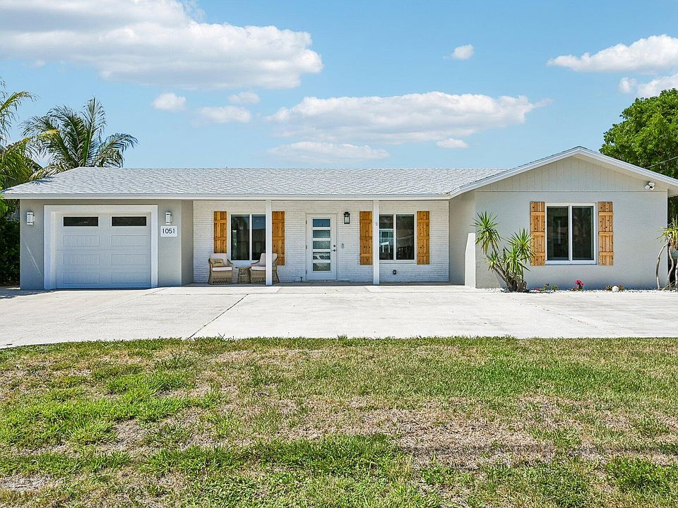 1st image of 1051 SW 25th Avenue