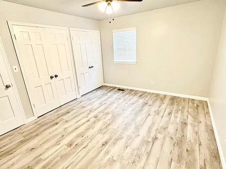 3215 Oakwood Dr — Photo 16