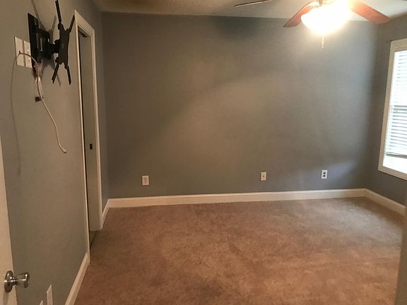 5th image of 2320 Sadler Dr #A