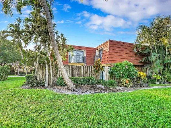 9861 NW 6th Ct, Plantation, FL 33324