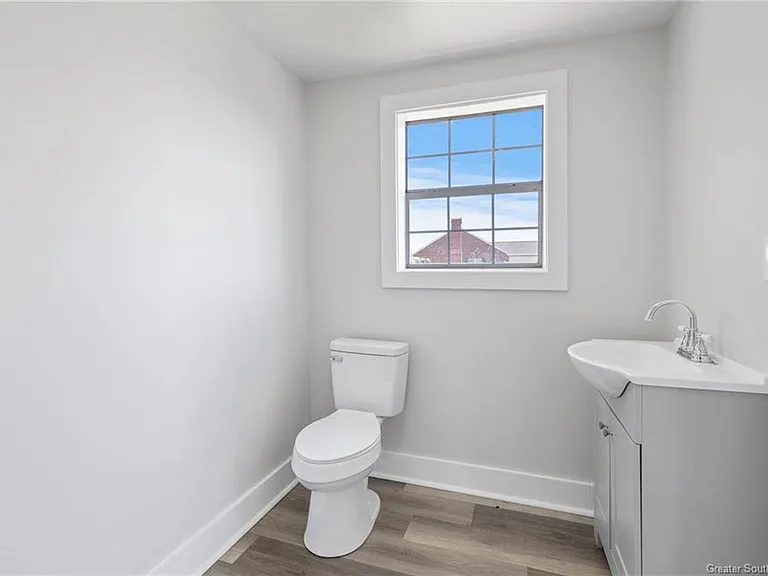151 Ednas Rd — Photo 9